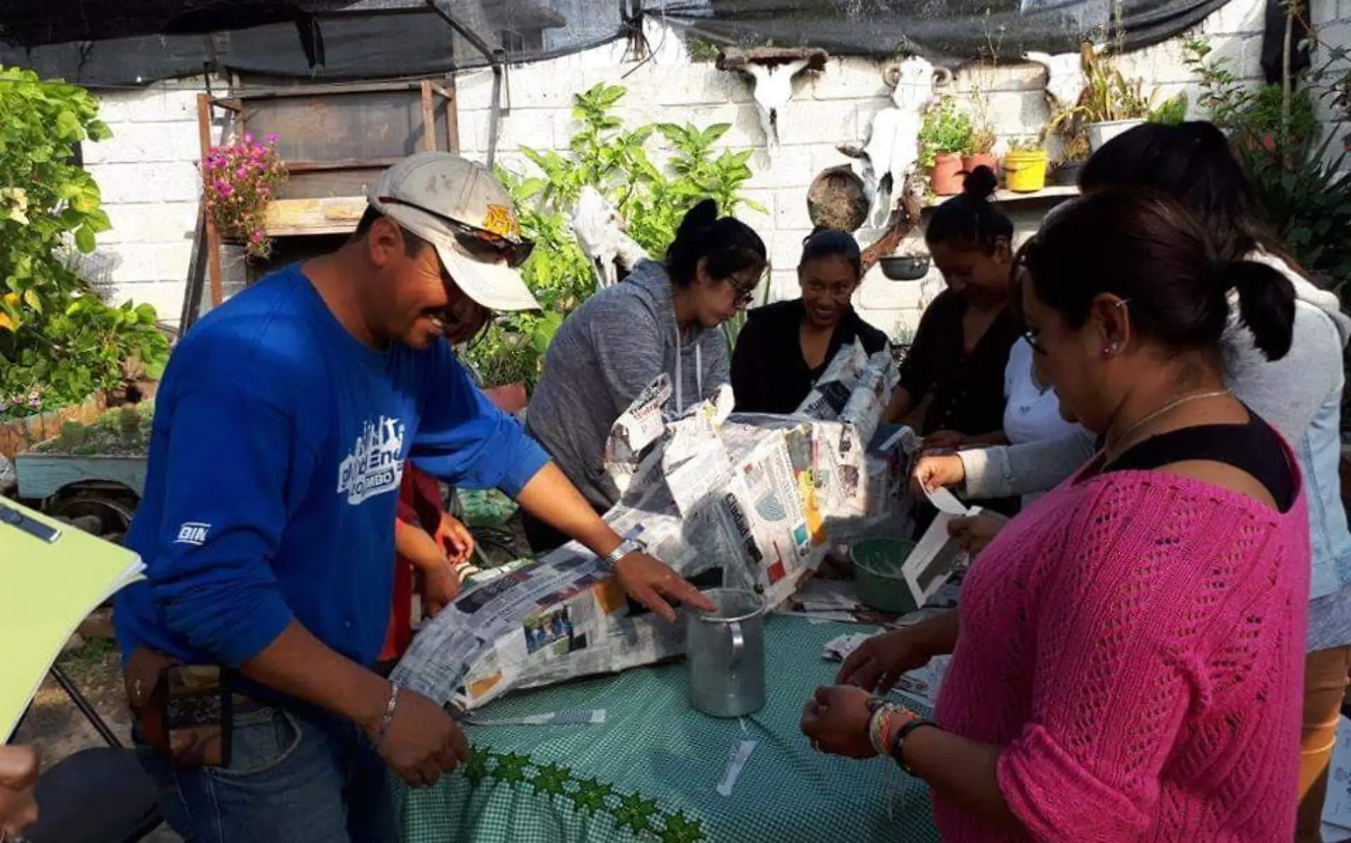 Comunidades de Amealco participan en concurso de piñatas motivado por Educación Inicial.